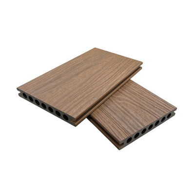 المتانة المتميزة للمعيشة في الهواء الطلق WPC