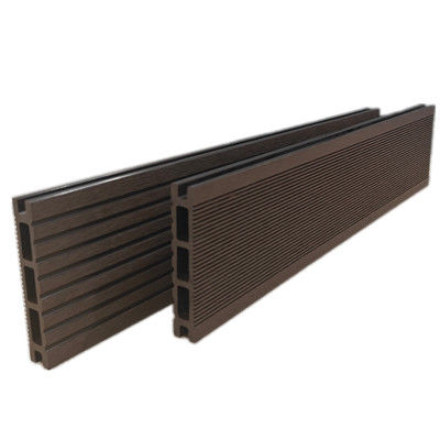 متعدد الاستخدامات 20*110 ملم WPC الأرضيات المثالية لكل من السكن التجاري بألوان مختلفة