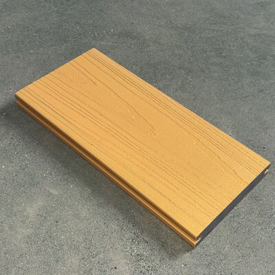 ألواح WPC معدنية مع سطح ذهبي لامع من الزنجار الفاخر