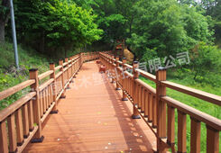 سياج مركب مغطى 200 * 200 مم عمود سياج WPC المعاد تدويره