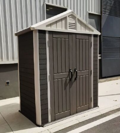 مقاومة للرياح فئة 8 سقف شفاف خفيف صديق للبيئة سهل التجميع لوحة WPC الخارجية لأدوات الحديقة